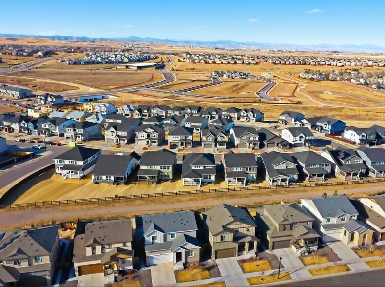 Building Photo - 10869 Wooden Pole Dr