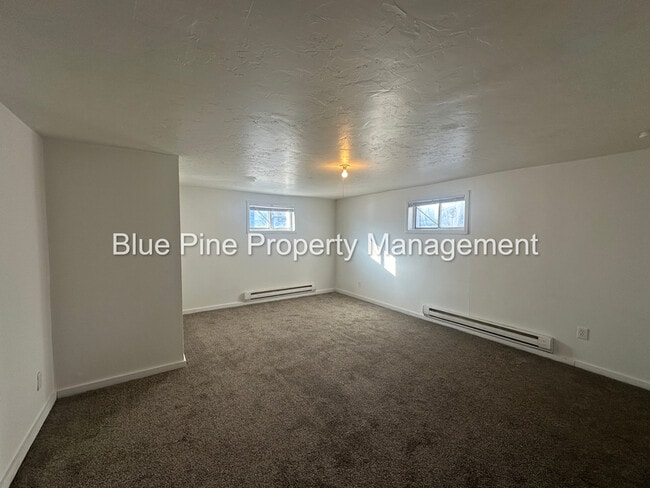 Building Photo - 654 North Boulevard