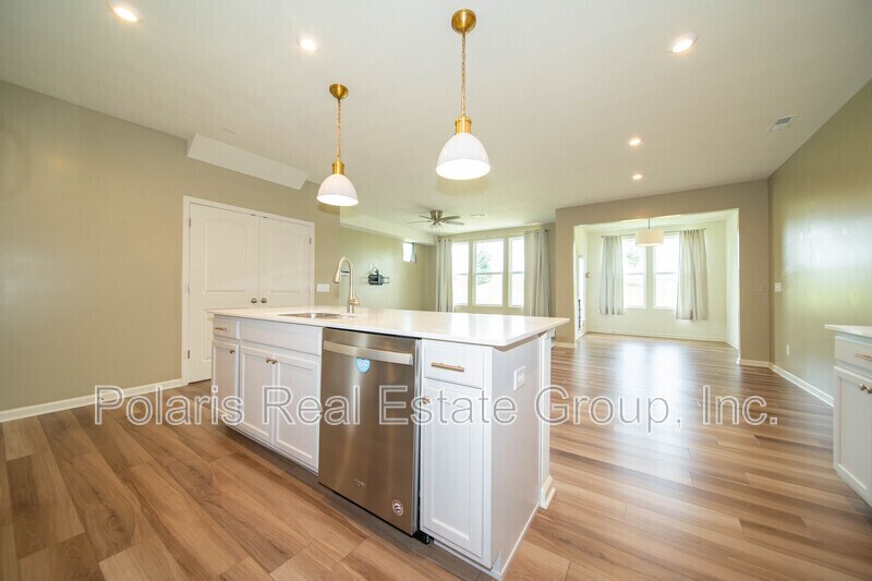 Building Photo - 14158 Bay Willow Dr