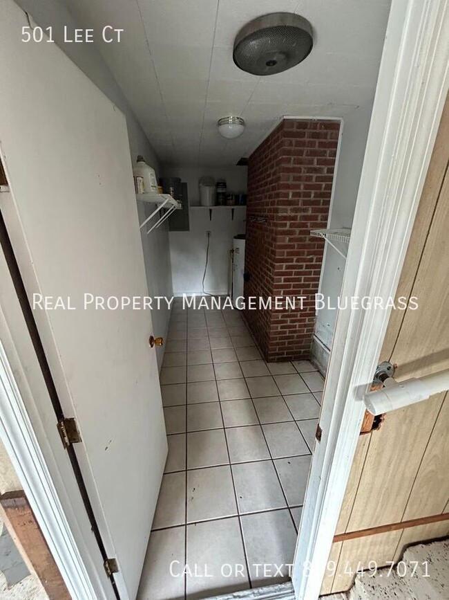 Building Photo - 501 Lee Ct