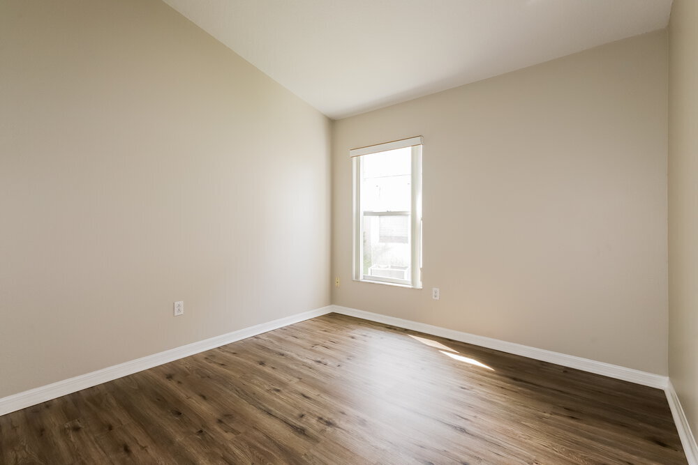 Building Photo - 1036 Lake Shore Ranch Dr