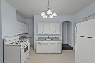 Building Photo - Stunning 2 bedroom home in Pitcairn availa...