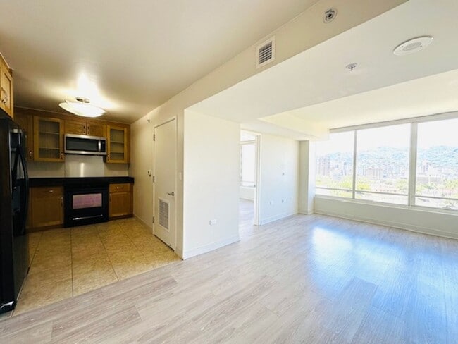 Building Photo - 2 Bedroom, 2 Bathroom, 2 Parking (Pacifica...