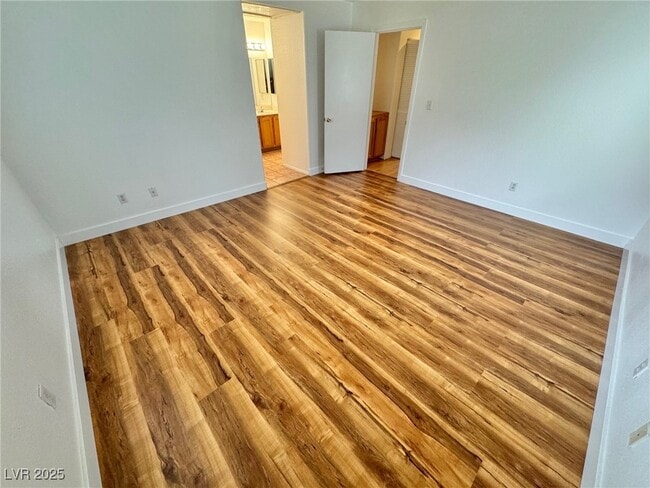 Building Photo - 9916 La Paca Ave