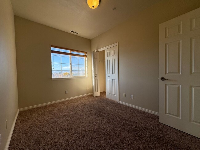 Building Photo - Charming Millcreek Condo with Scenic Balcony Views