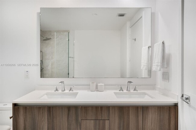 Building Photo - 488 NE 18th St