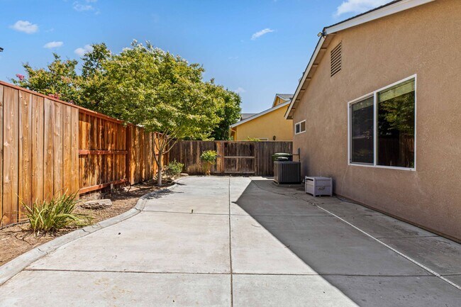 Building Photo - 4162 Piccadilly Ln