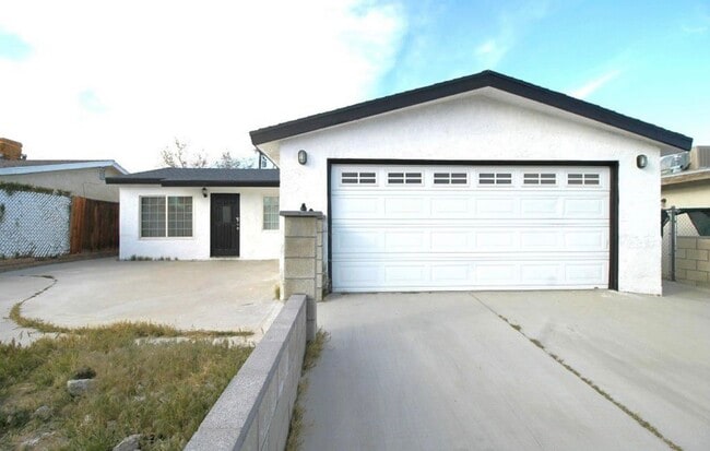 Primary Photo - 1625 Sunrise Rd