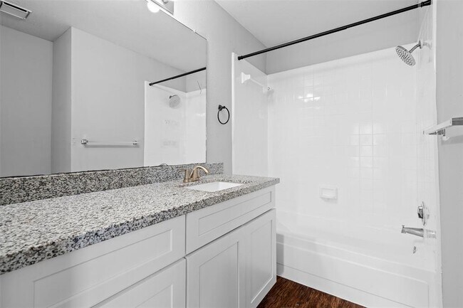Building Photo - 1806 River Crossing Cir