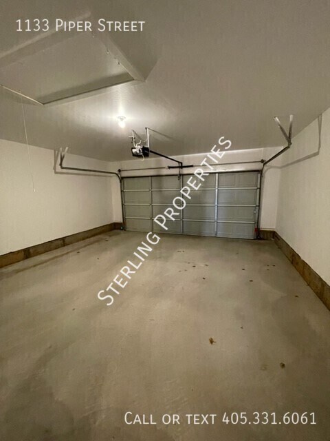 Building Photo - 1133 Piper St