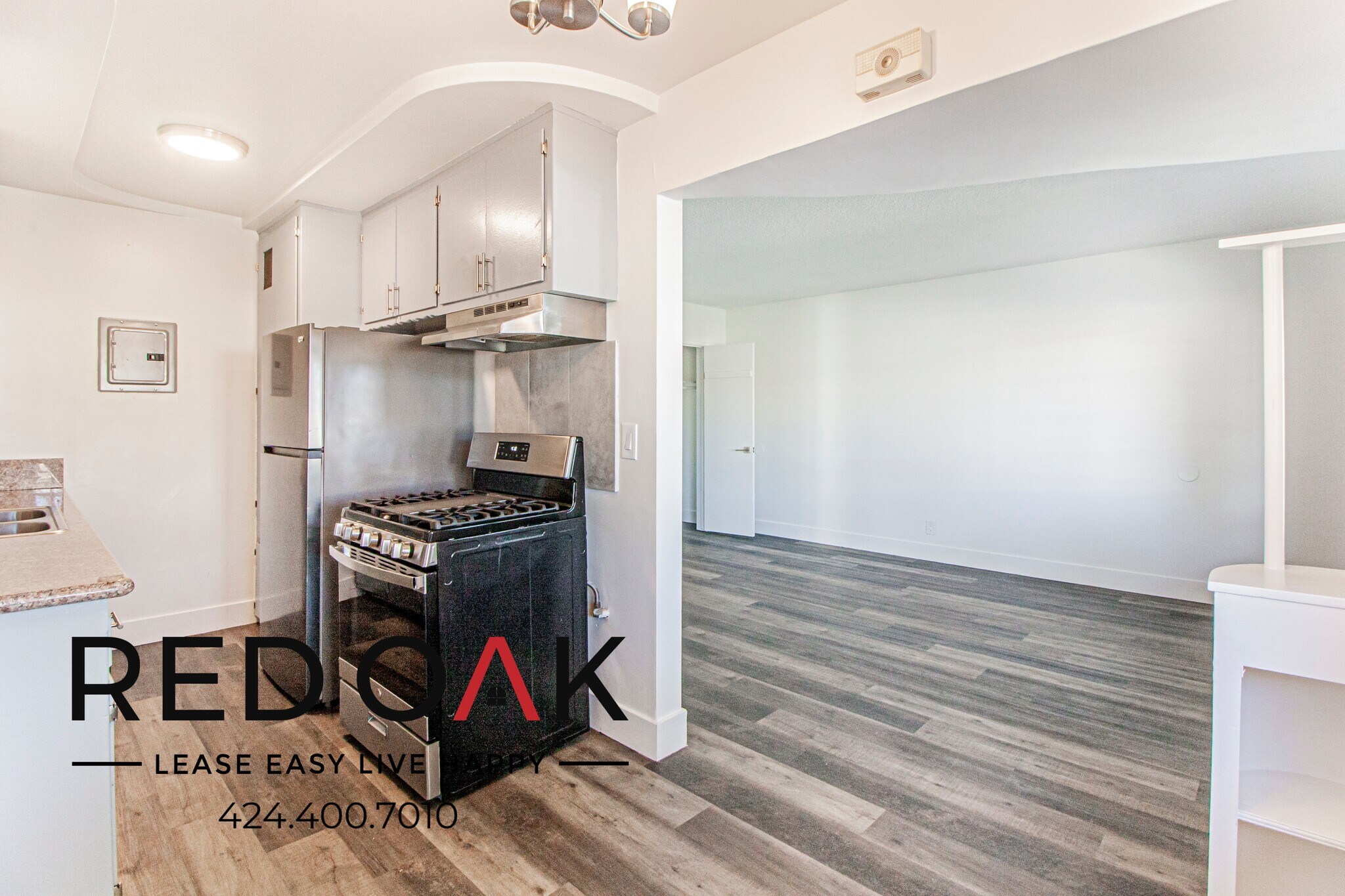 Building Photo - 901 Centinela Ave