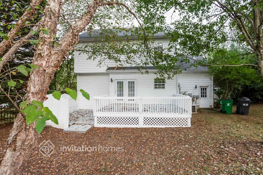 Building Photo - 9645 Melanie Thompson Dr