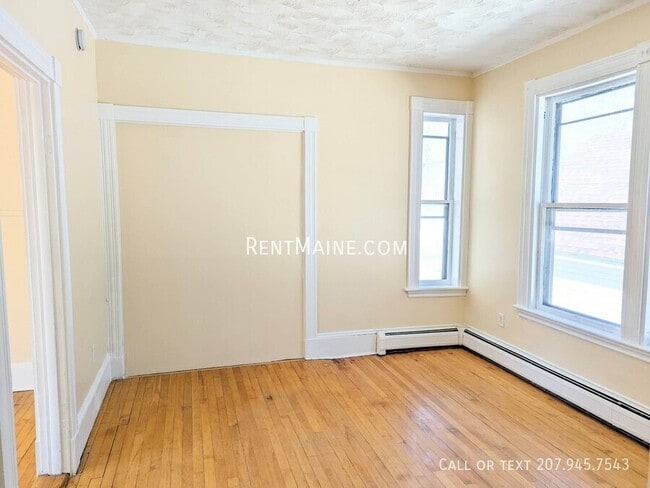 Building Photo - 22 E Summer St