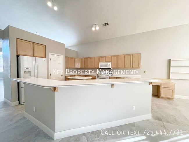 Building Photo - BEAUTIFUL 4 BEDROOMS, 3 BATH TWO STORY HOM...