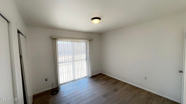Building Photo - 11516 Jim Ferriell Dr