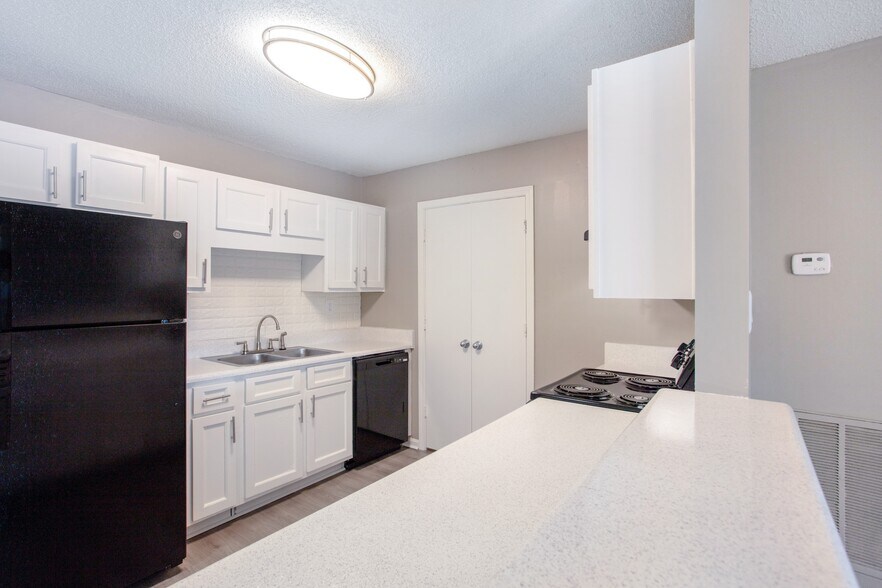 The Waverly Apartments 7101 Tulane Rd Horn Lake MS 38637 Apartment