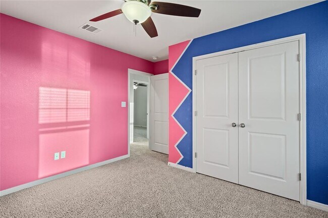 Building Photo - 204 Jordan Vly Dr