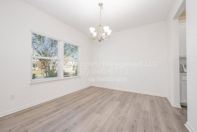 Building Photo - 4698 Selhurst Dr