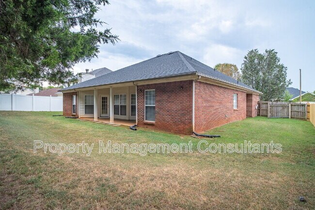 Building Photo - 216 Horseshoe Bend N