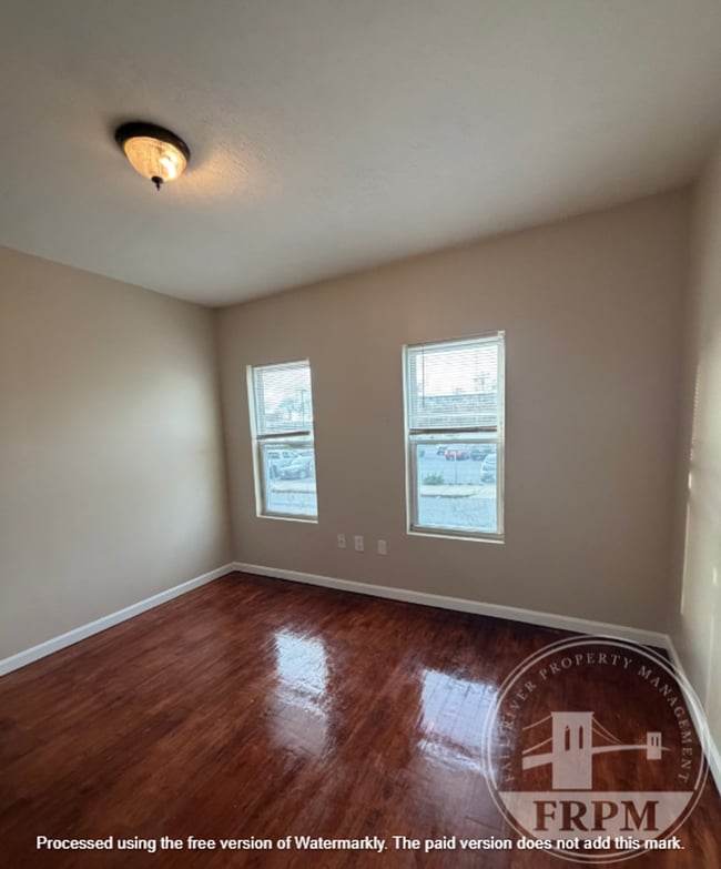 Building Photo - 1879 N Main St