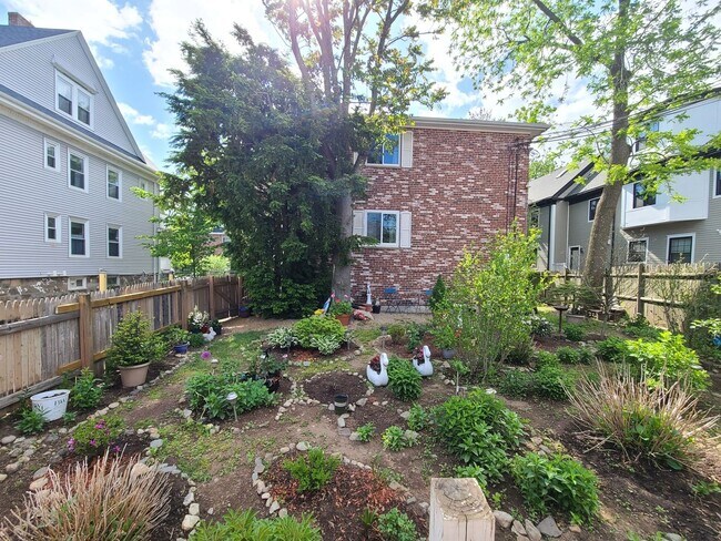 Building Photo - 64 Allston St