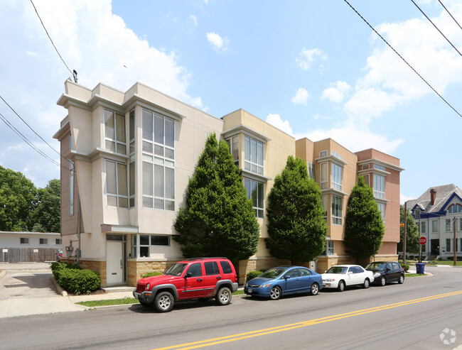 Building Photo - 212-226 S Washington Ave