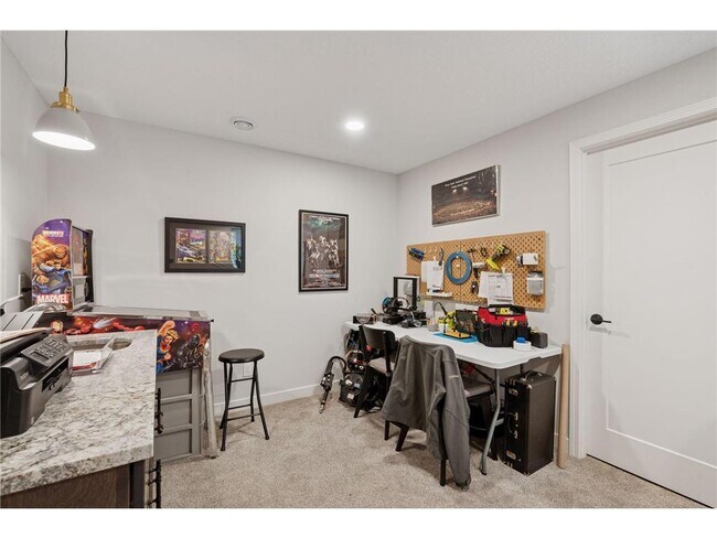 Building Photo - 2320 Priscilla St