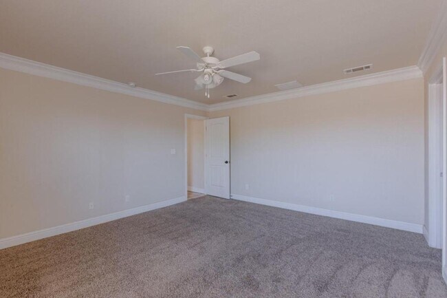 Building Photo - 711 Candlestick Dr