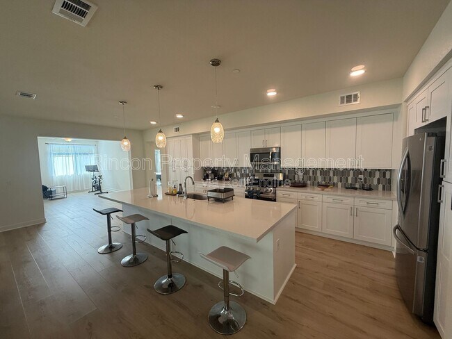 Building Photo - 2850 Wagon Wheel Rd