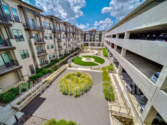 Building Photo - 2700 Old Denton Rd