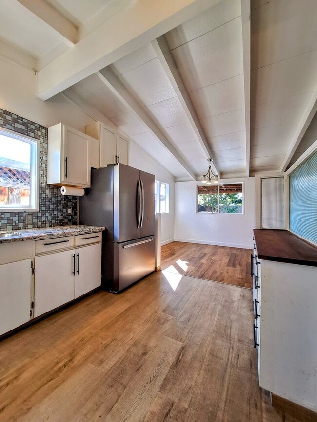 Building Photo - Refurbished 3bd Single Story House With Carport & Large Yards