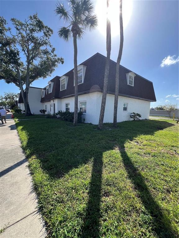 Building Photo - 9138 Tudor Dr
