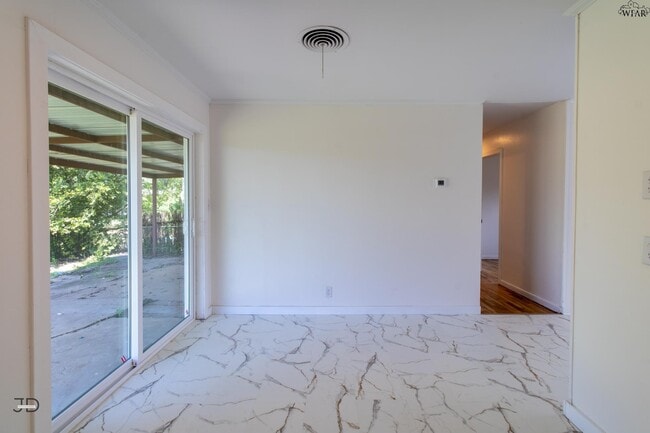 Building Photo - 1624 Sunnyside Ln
