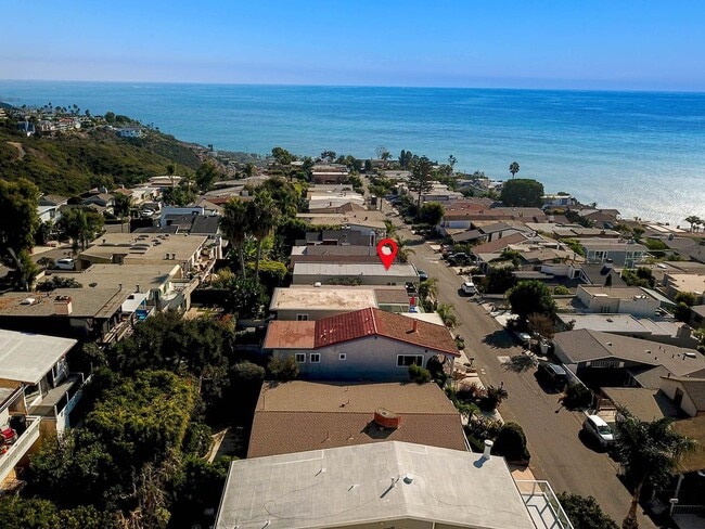 Building Photo - Gorgeous Contemporary Hilltop Laguna Beach...