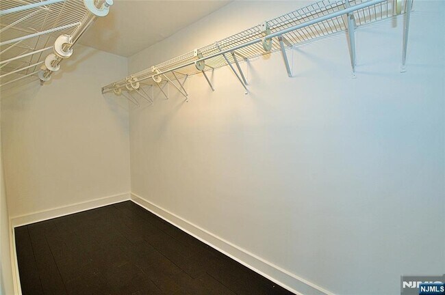 Building Photo - 11 Vela Way