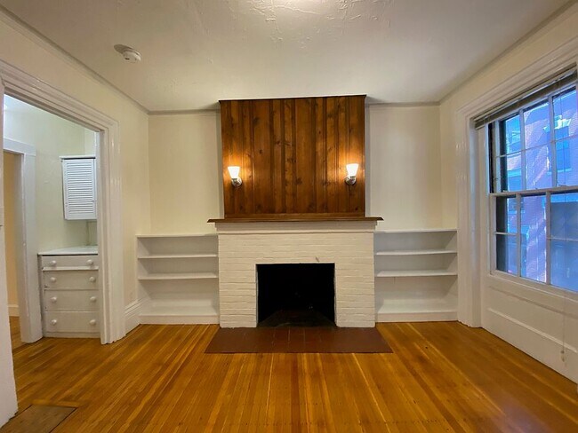 Building Photo - 21 S Russell St