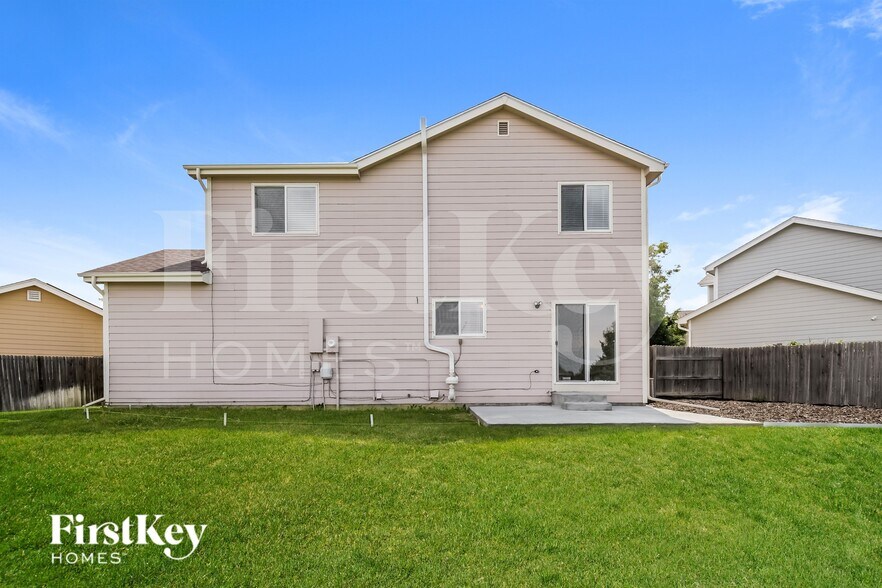 Building Photo - 17035 E Florida Pl