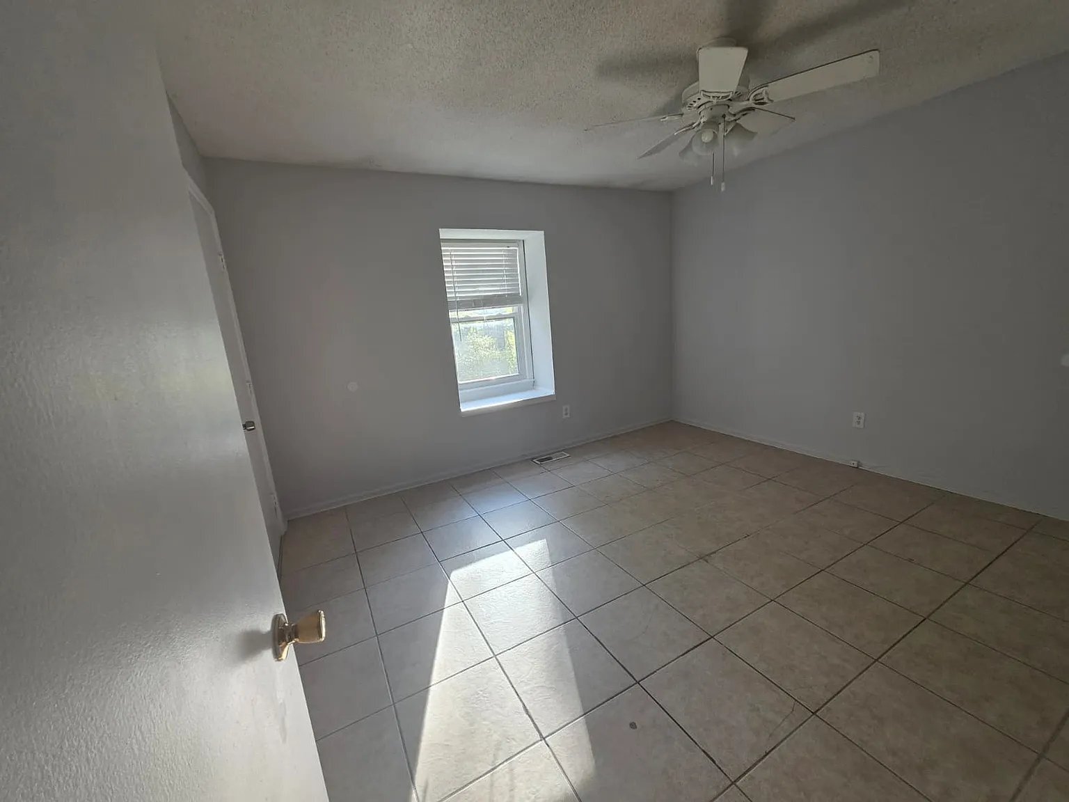 Building Photo - 1619 Forest Dr