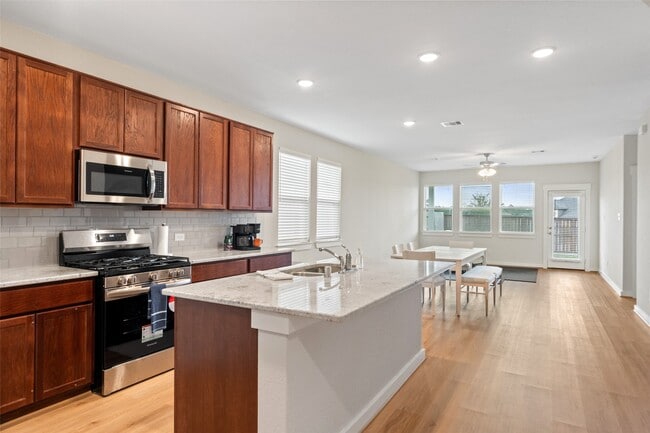 Building Photo - 4237 Red Cedar Ring Ln