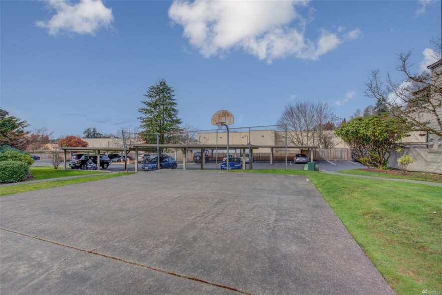 Building Photo - 14200 NE 171st St