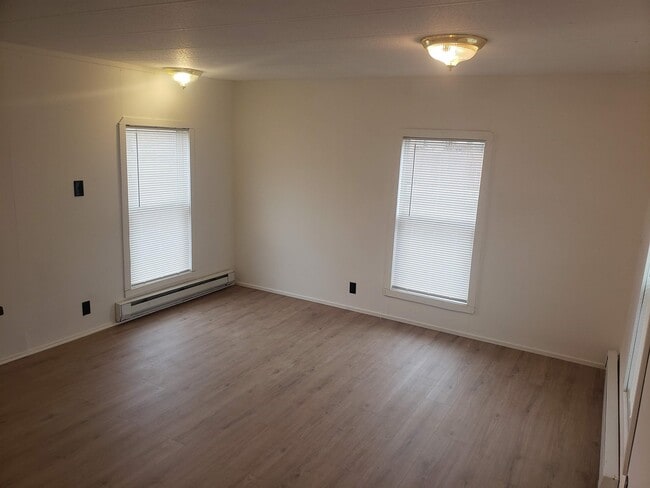 Building Photo - 619 1st Ave