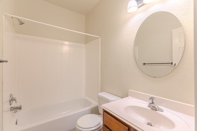 Building Photo - 6526 Bella Noche Dr