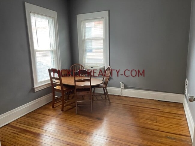 Building Photo - 2-4 Whalin Street