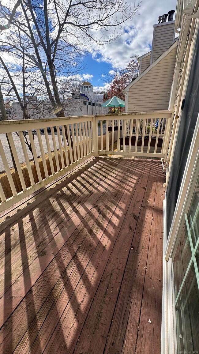 Building Photo - 25 Janet Cir