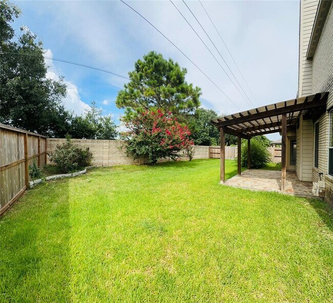 Building Photo - 26914 Harmony Shores Dr