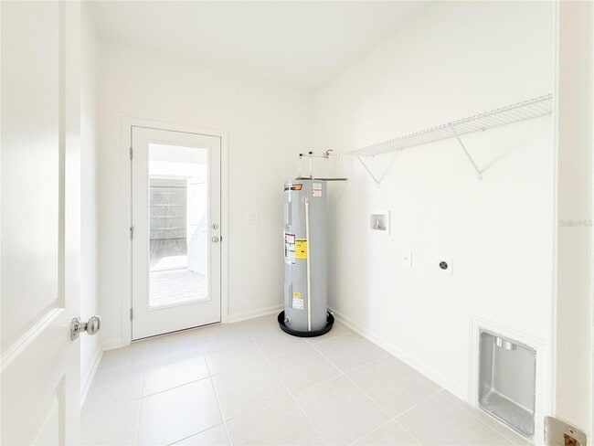 Building Photo - 1975 Stake Out Wy