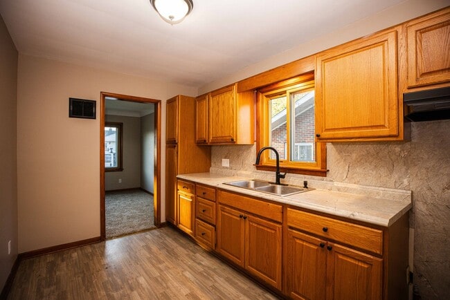 Building Photo - Beautifully remodeled two bedroom home for rent. Central A/C, updated kitchen an bathroom, new fl...
