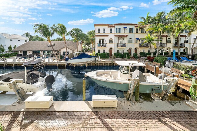 Building Photo - 824 Virginia Gardens Dr