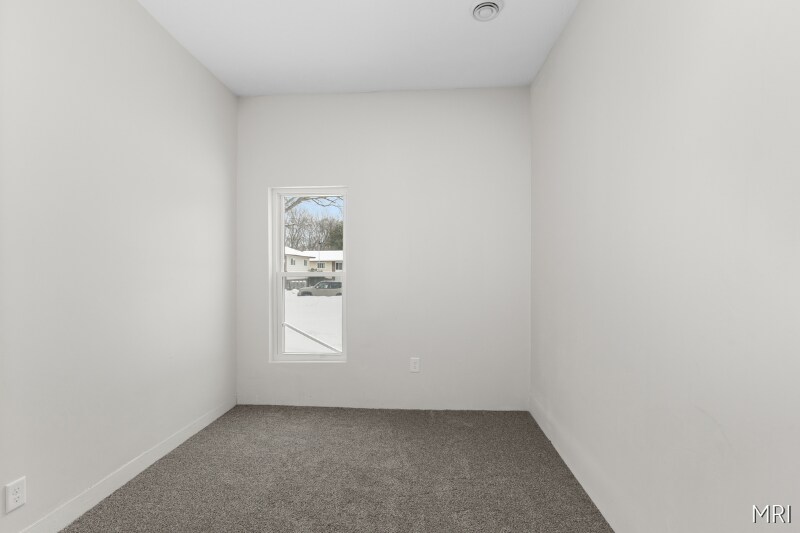 Building Photo - 614 S Webster St