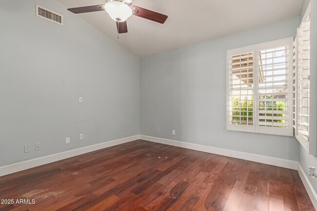 Building Photo - 4308 E Rock Wren Rd